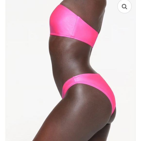 Sw6. Skims shine swim tanga bikini bottom in Taffy Pink NWT medium ๐ - Picture 3 of 5